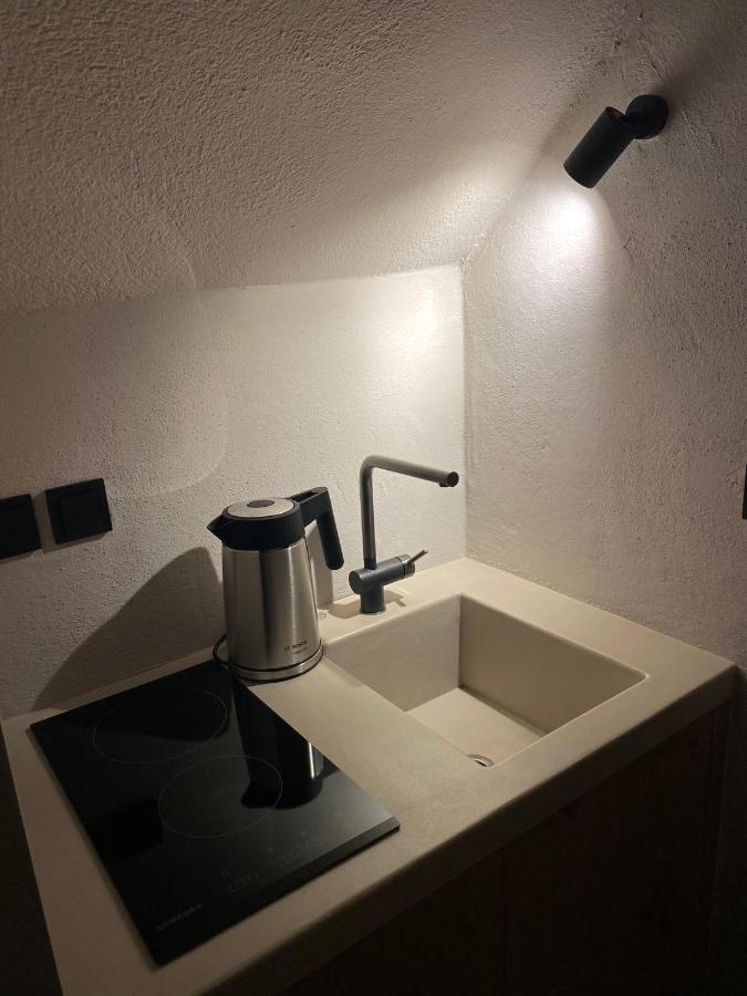 Ej Boutique Suites ミリナ エクステリア 写真